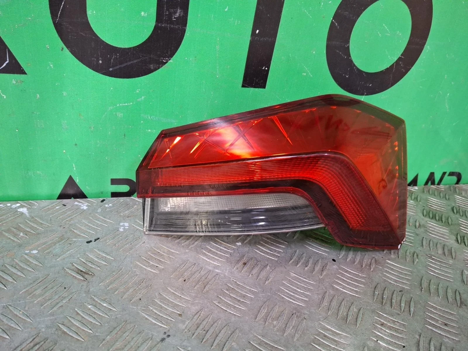 Фонарь внешний Skoda Rapid 2020-нв