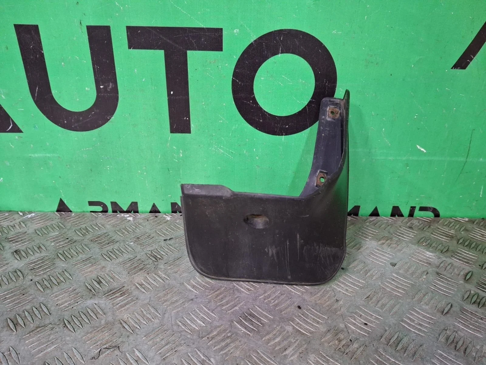 Брызговик Toyota Corolla 2006-2013 10 E140 E150