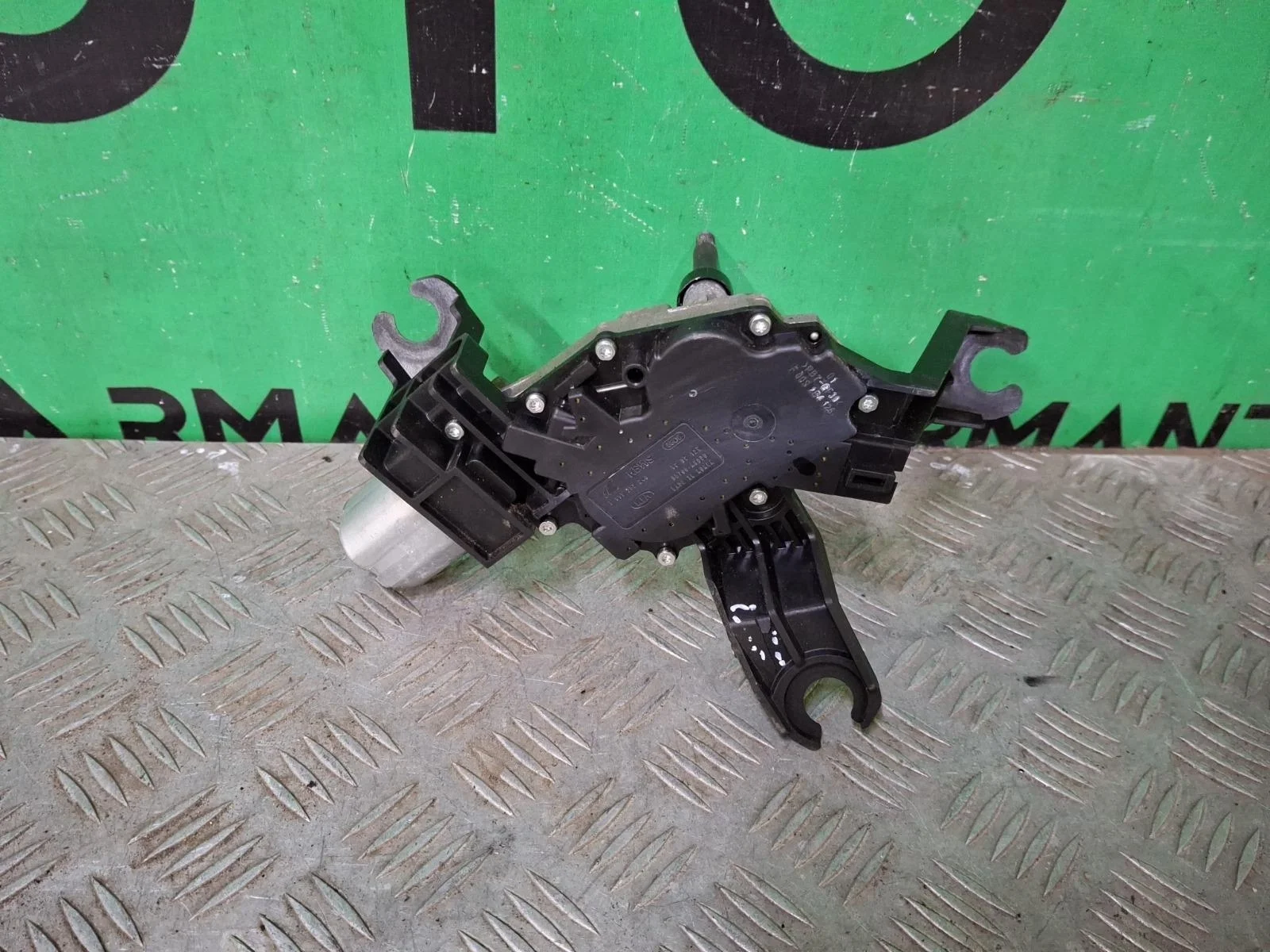 Моторчик стеклоочистителя двери багажника KIA Carnival 2014-2021 3