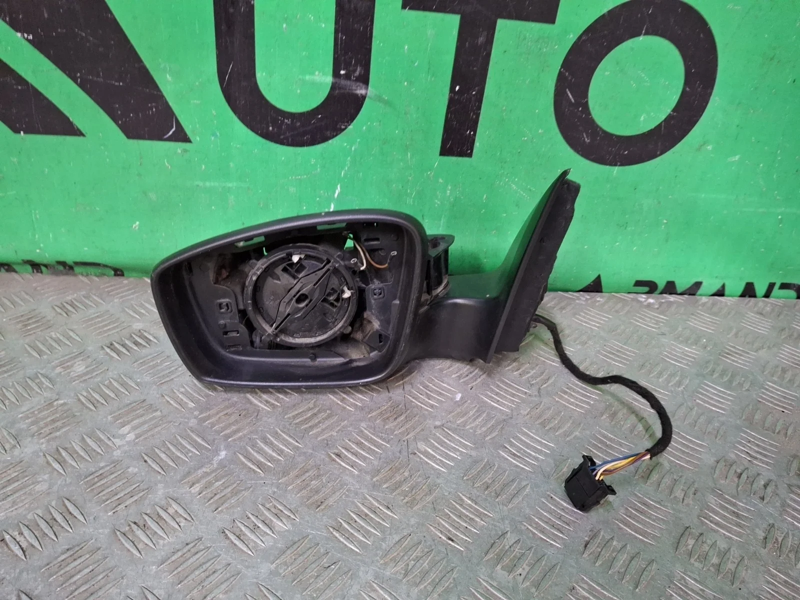 Зеркало Skoda Rapid 2014-2020