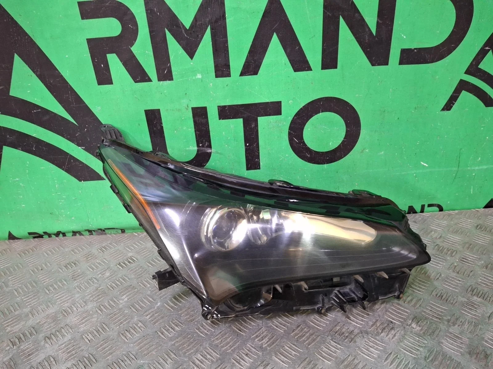 Фара Lexus NX 2014-2017