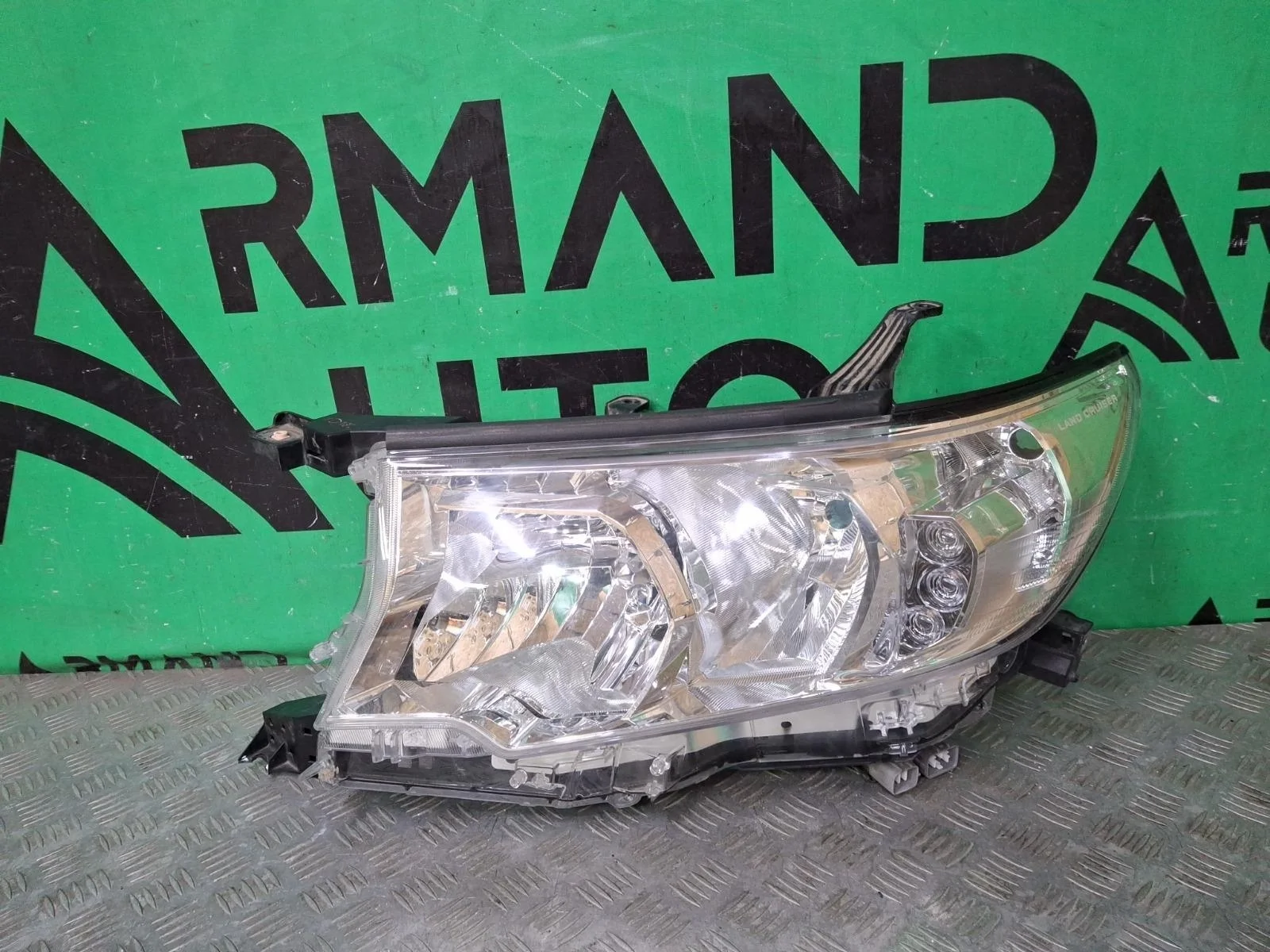 Фара Toyota Land Cruiser Prado 2017-нв 150