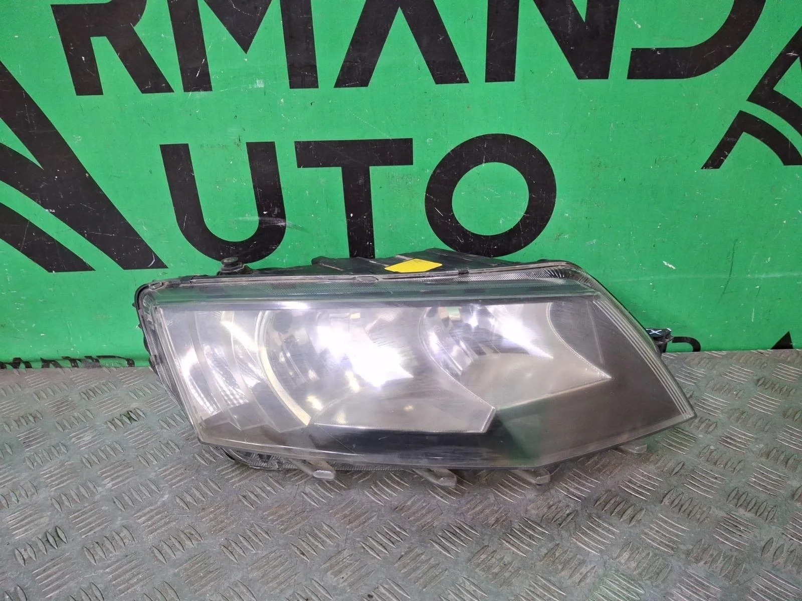 Фара Skoda Octavia 2013-2017 A7 (5E)