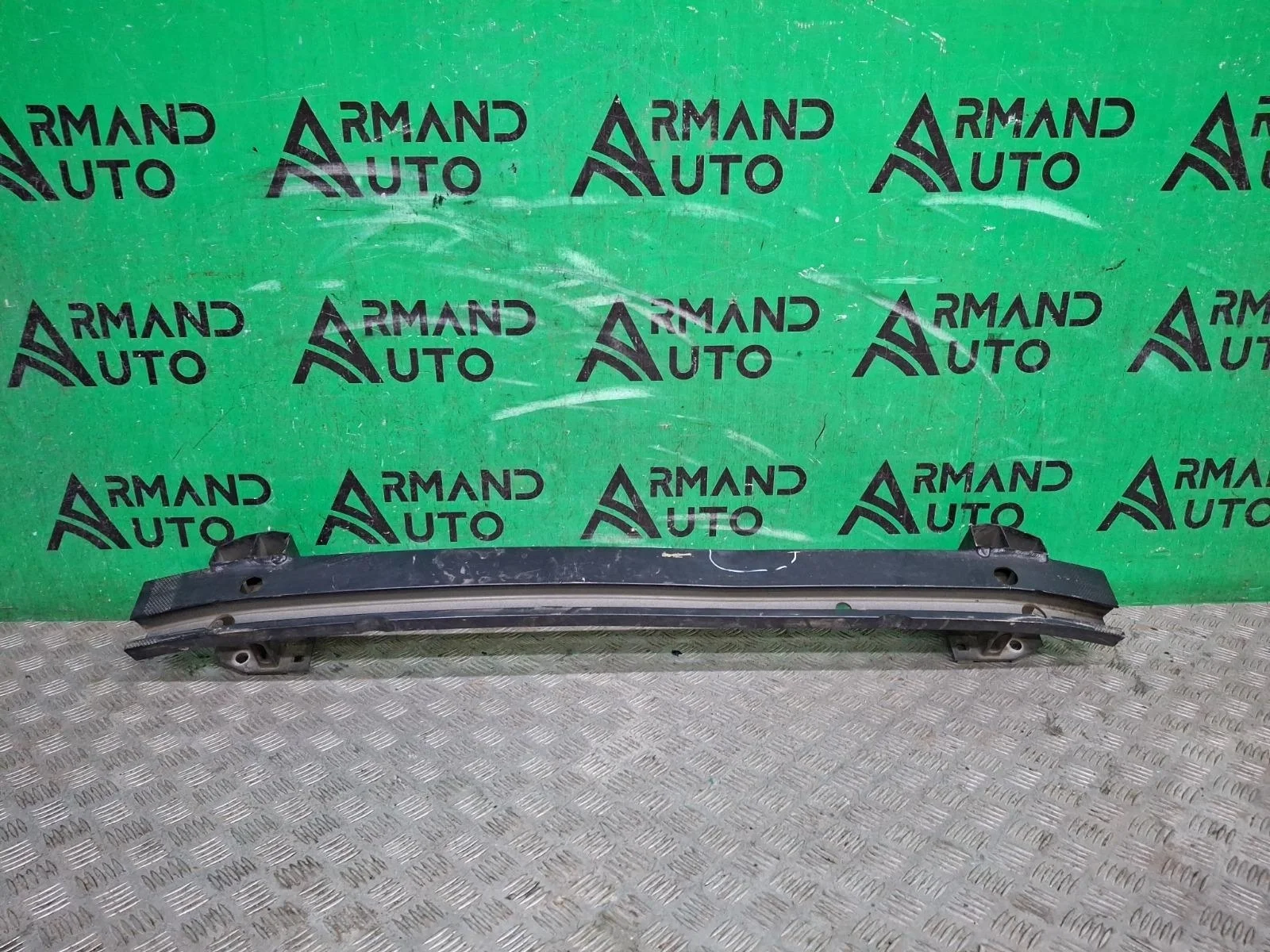 Усилитель бампера Volvo XC90 2014-нв