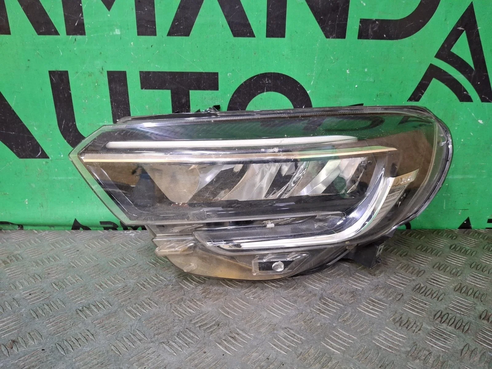 Фара Lada Vesta 2022-нв 1