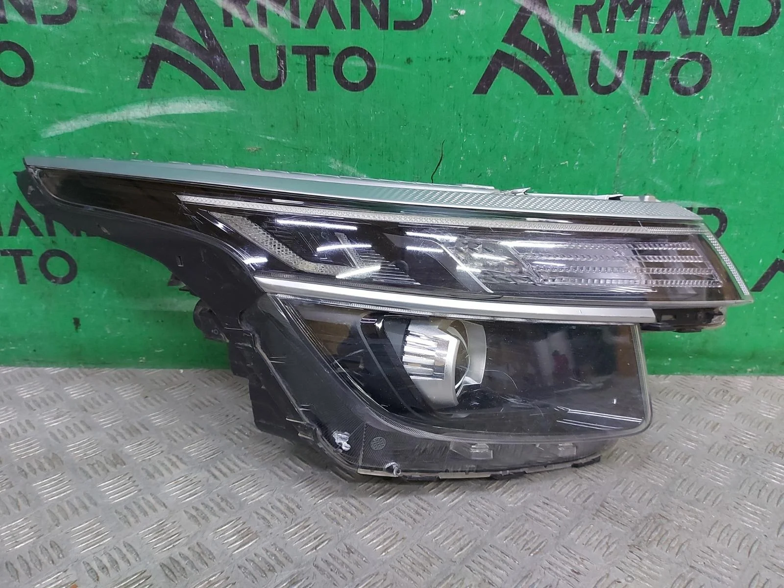 Фара Kia Seltos 2019-нв