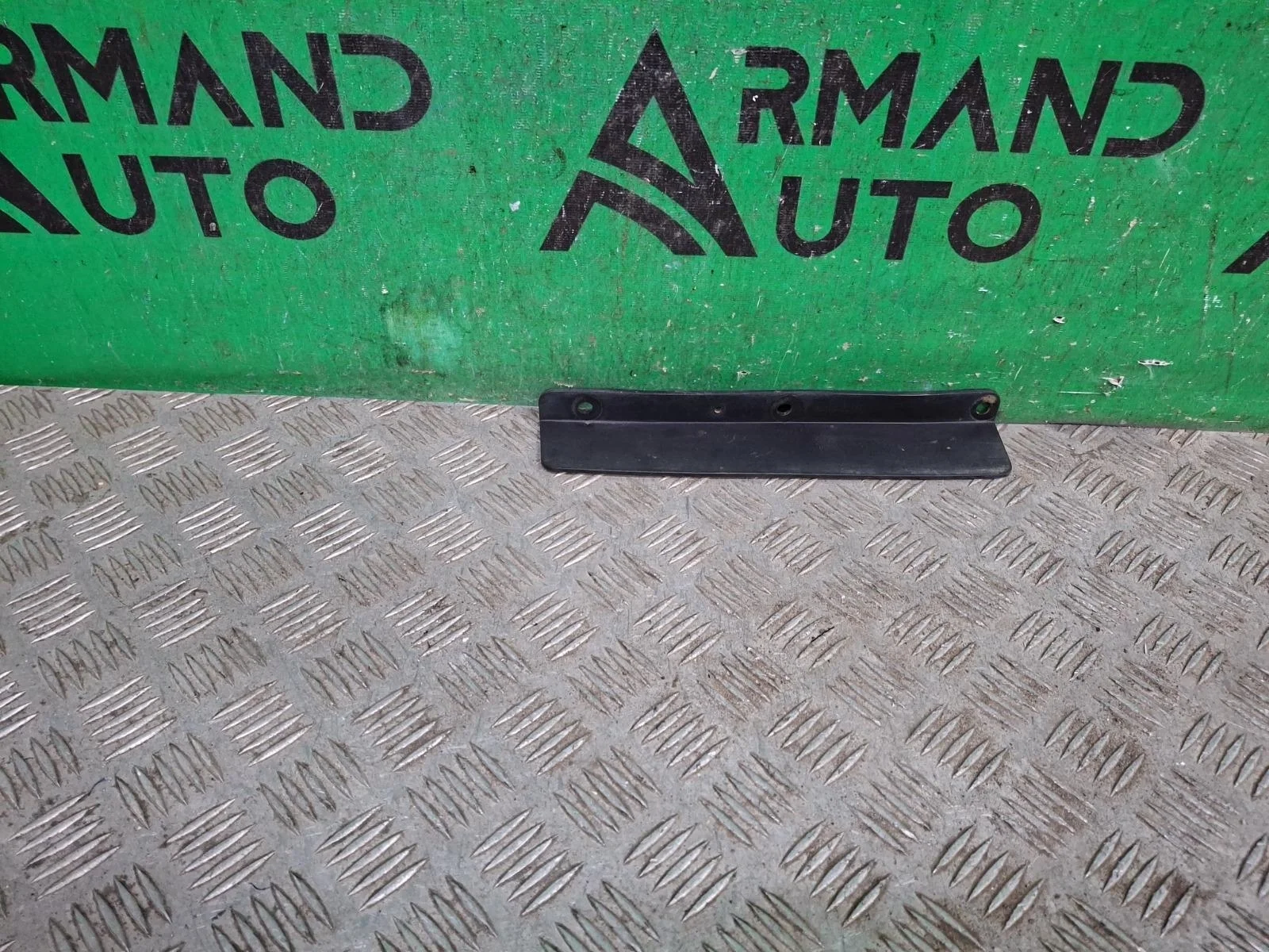 Брызговик Toyota Land Cruiser 2007-2021