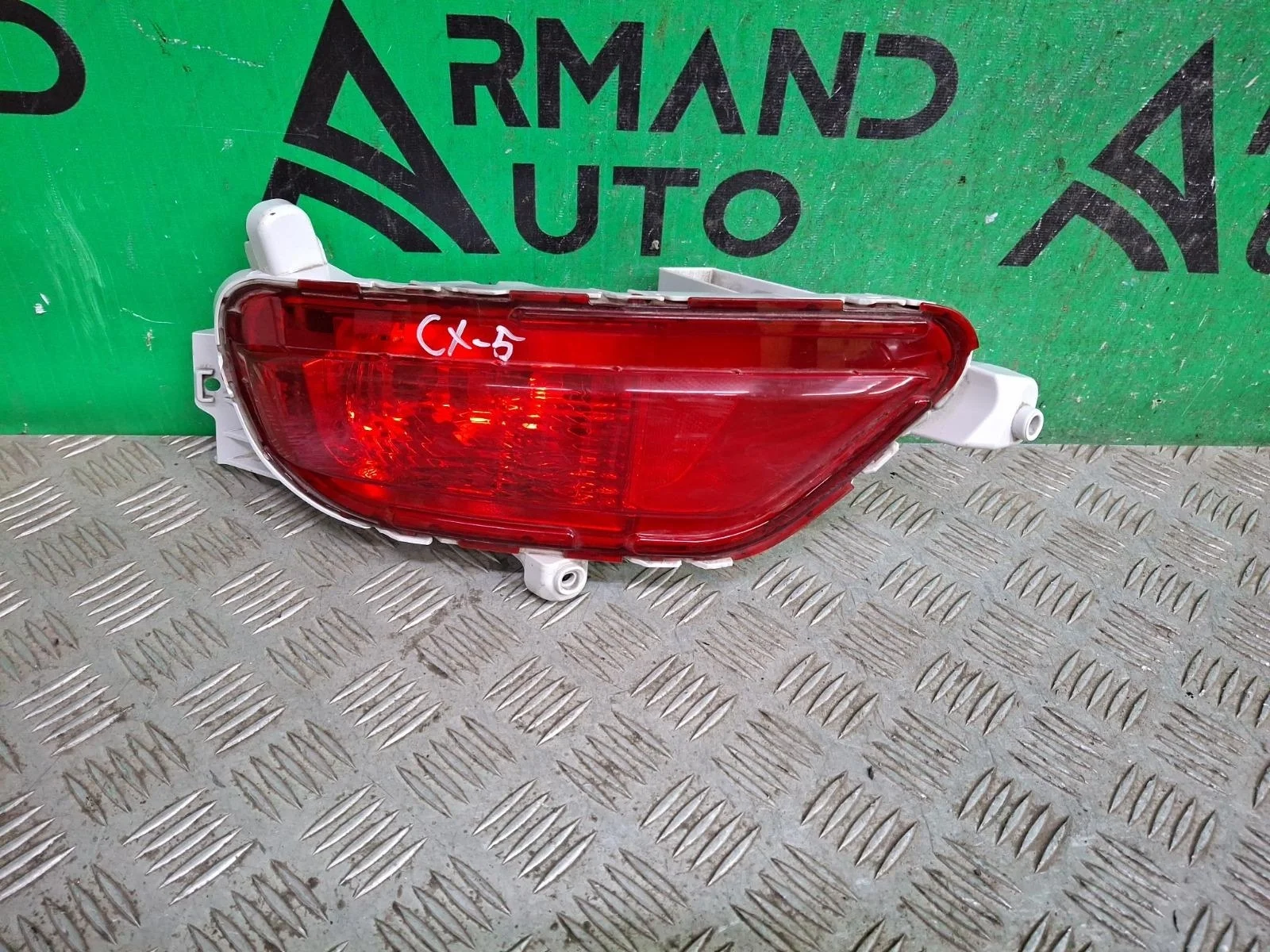 Фонарь противотуманный Mazda CX-5 2017-нв