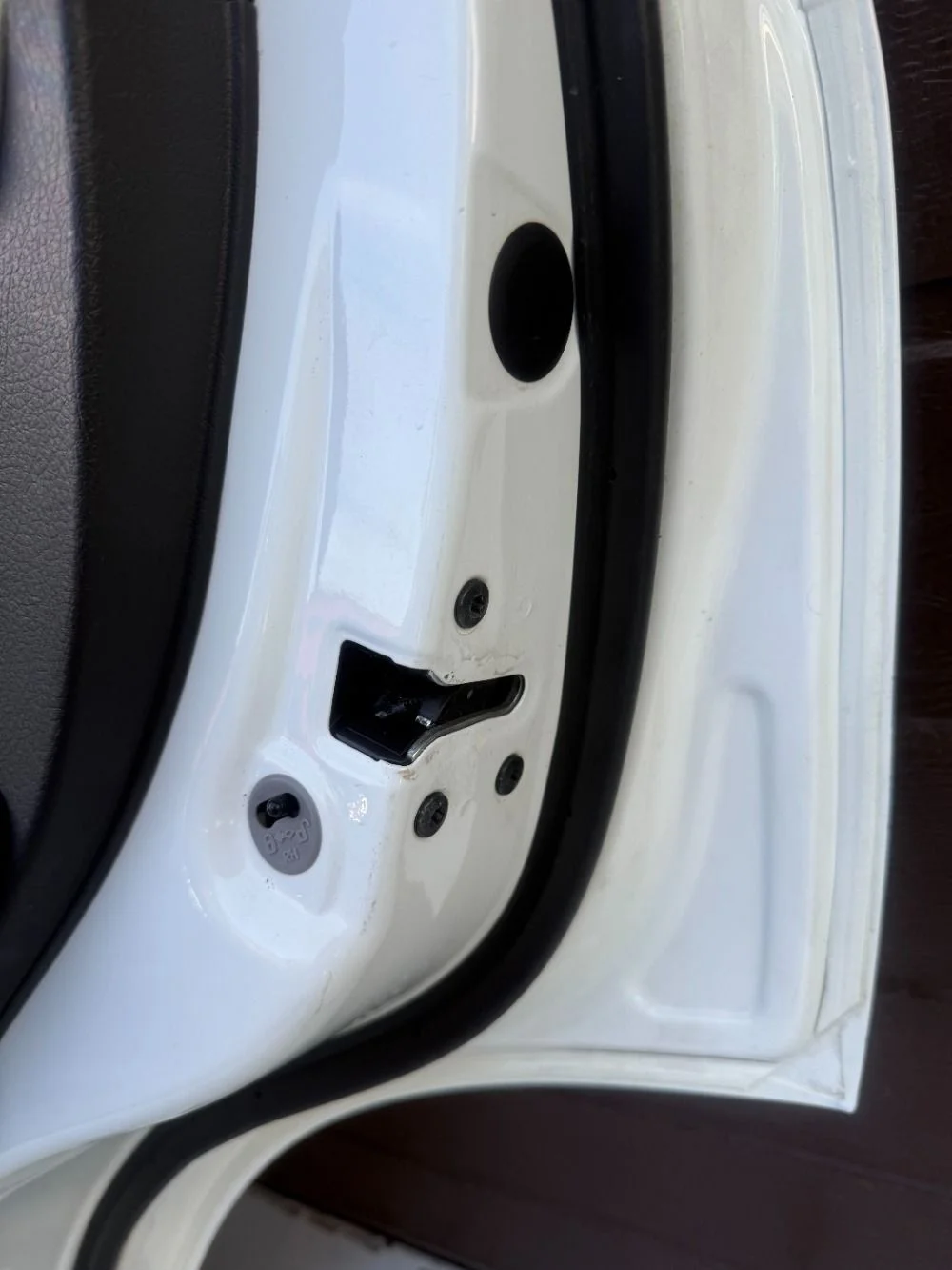 Замок двери задней правой Kia Sorento II (2009—2012)