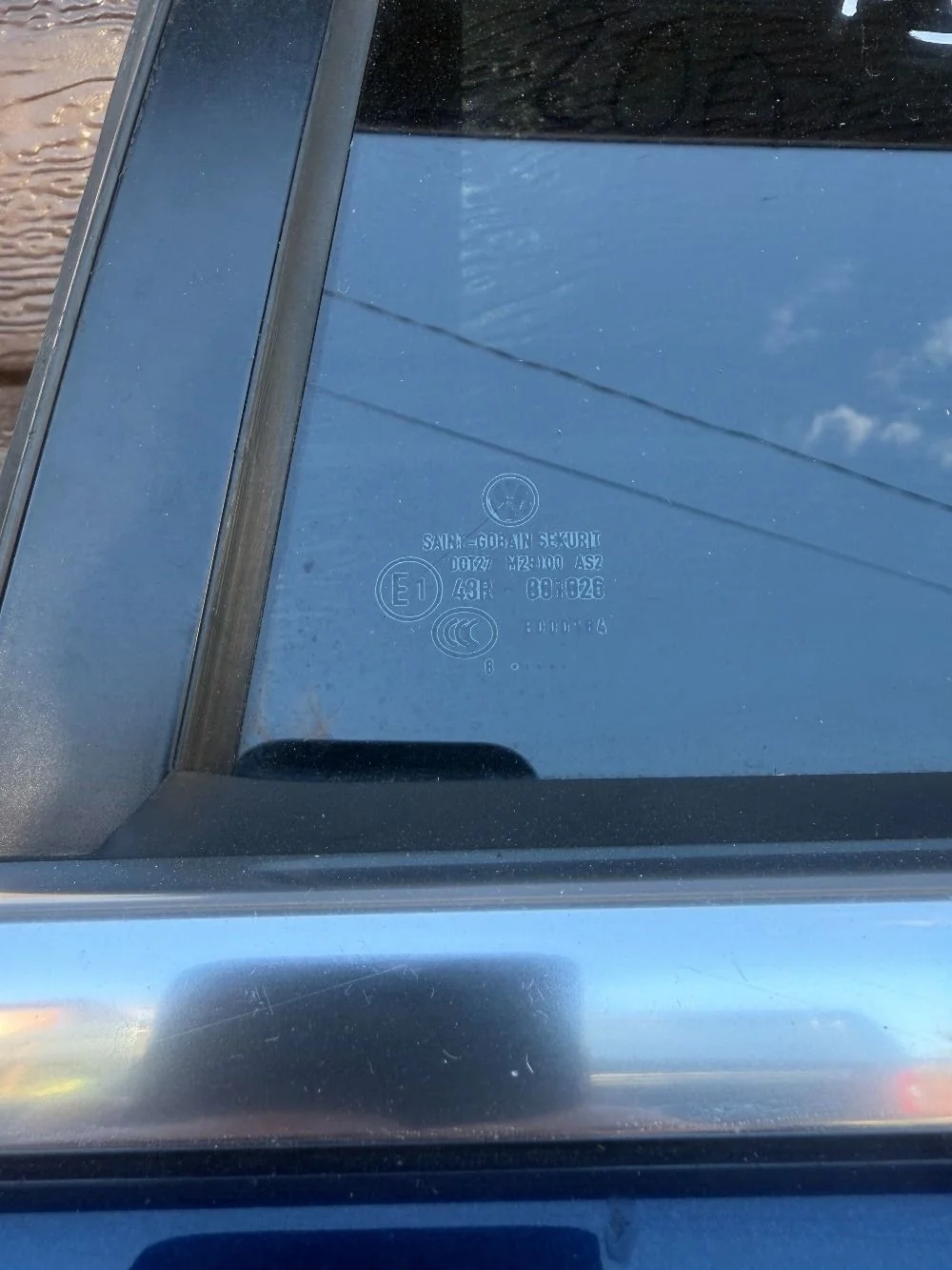 Стекло двери задней левой Volkswagen Passat CC B6 (2008—2012)