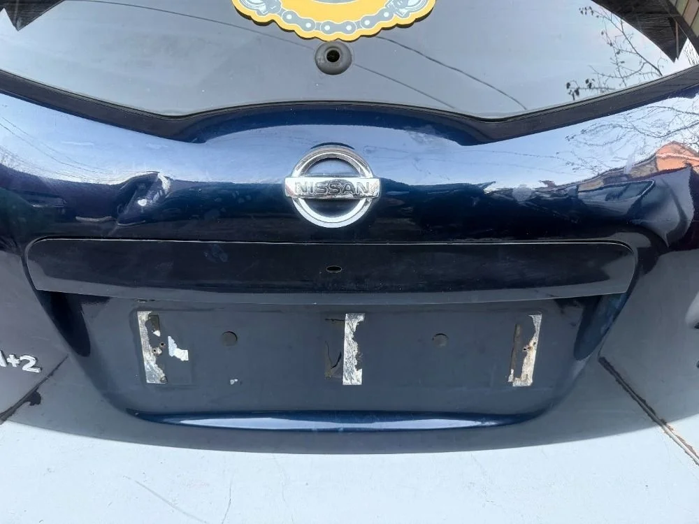 Бленда молдинг крышки багажника Nissan Qashqai+2 I (2008—2010)