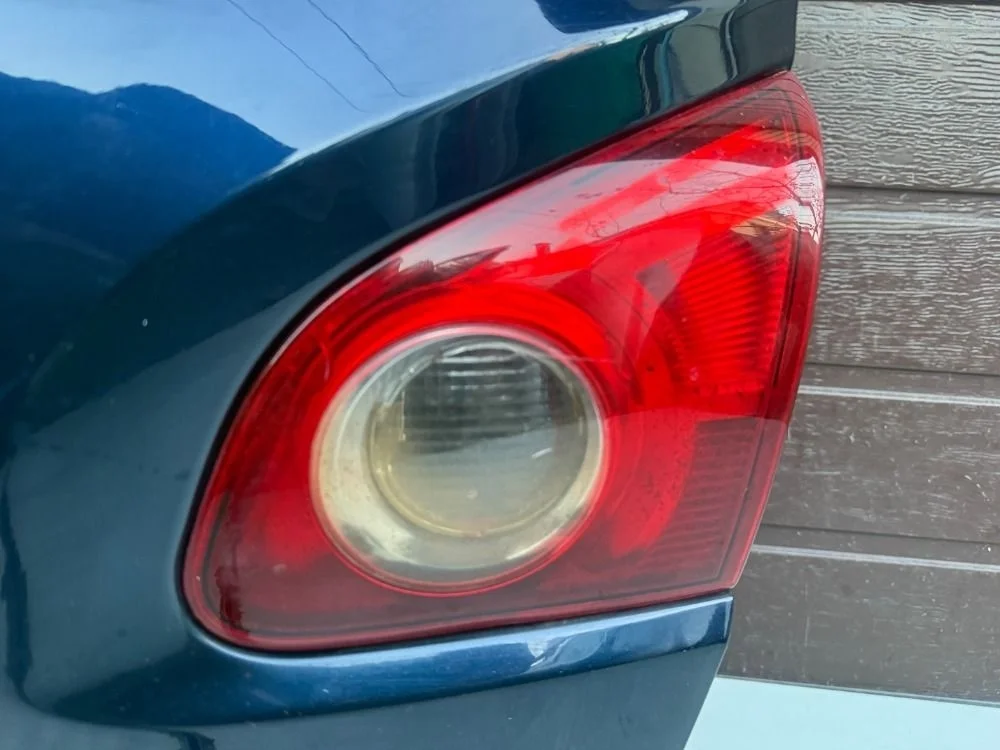 Фонарь крышки багажника внутренний Nissan Qashqai+2 I (2008—2010)