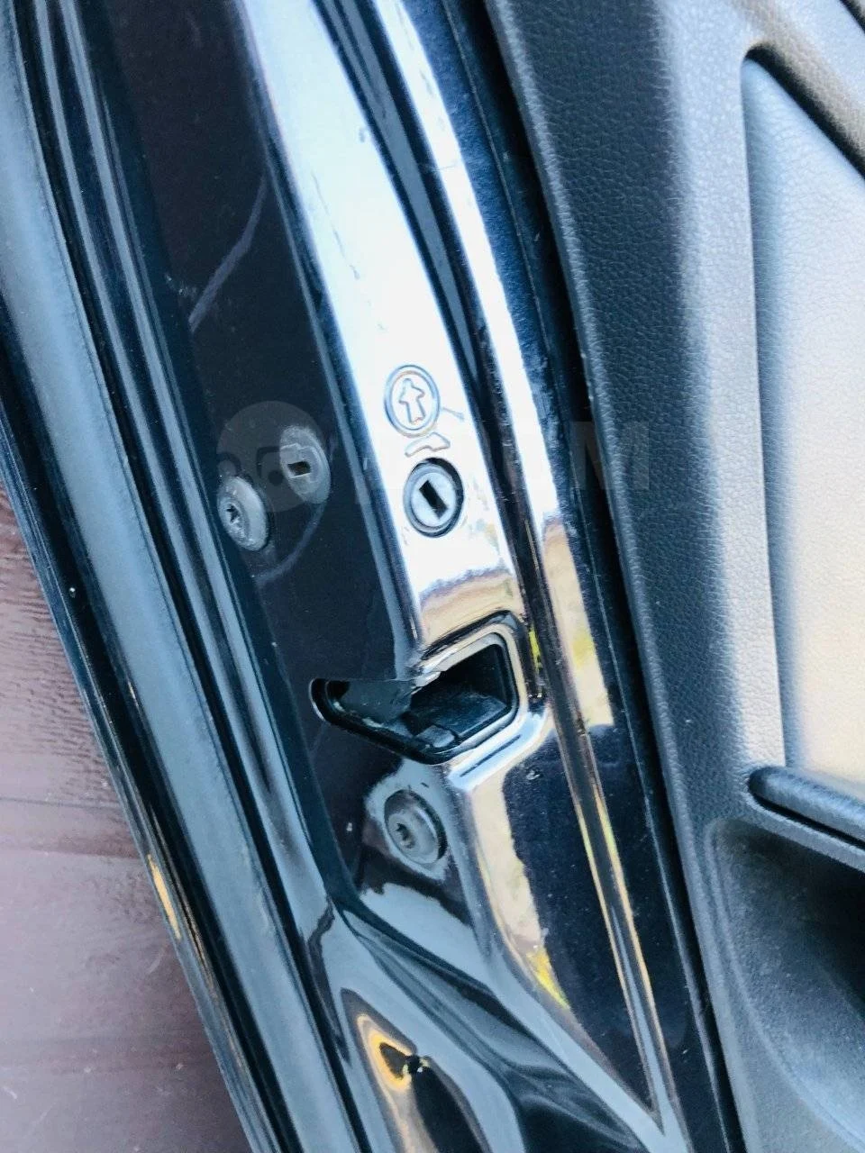 Замок двери задней левой Skoda Fabia II рестайлинг (2010—2014)