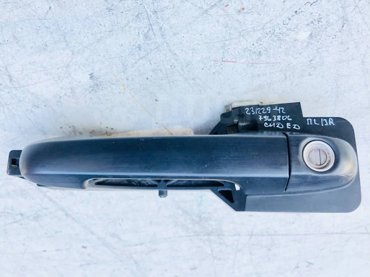 Ручка двери наружная Kia Ceed ED (2006—2010)
