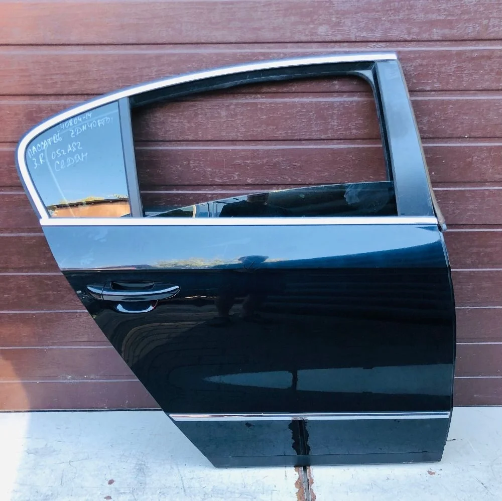 Дверь задняя правая Volkswagen Passat B6 (2005—2010)