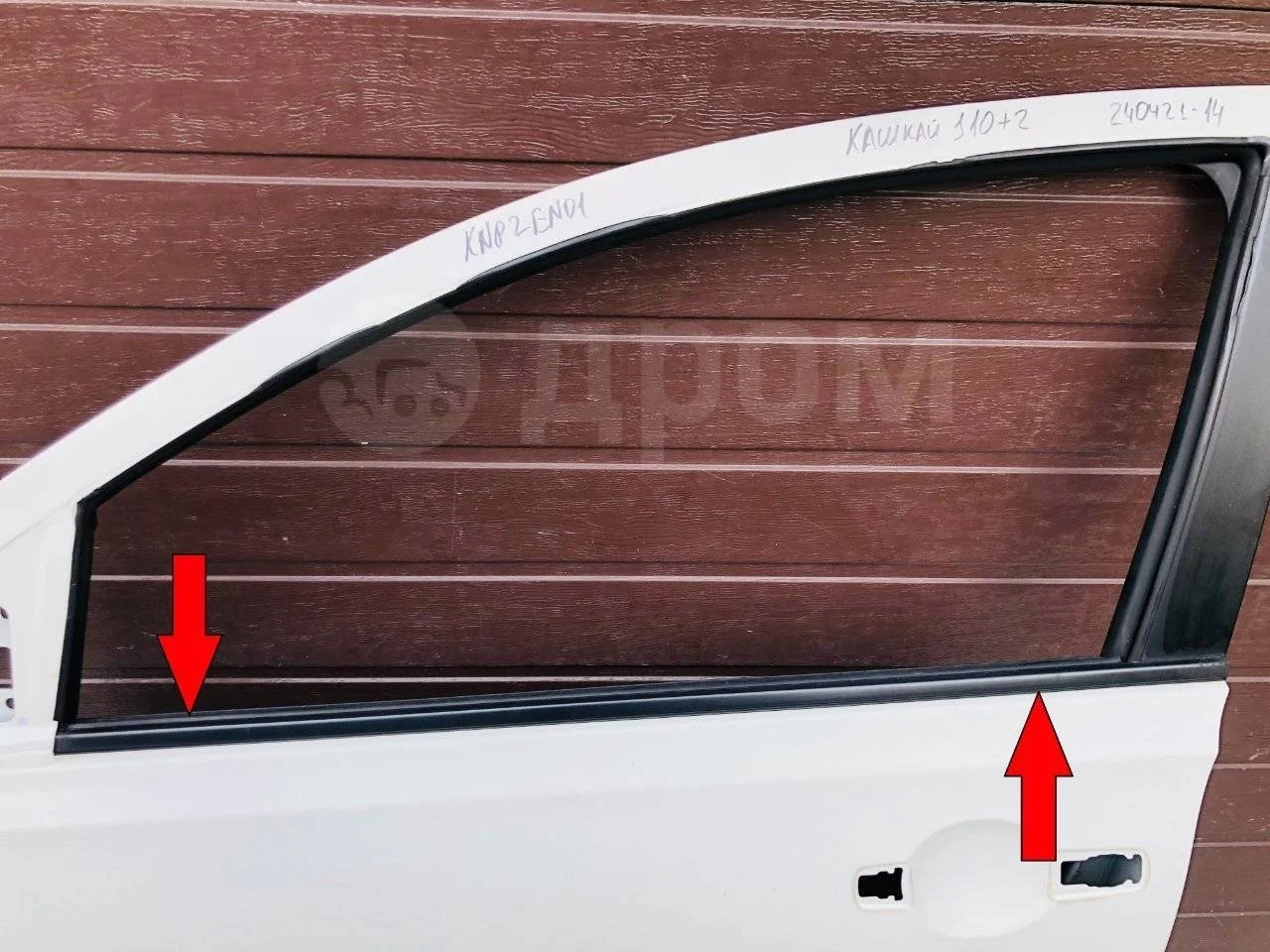 Молдинг под опускное стекло внешний Nissan Qashqai+2 I рестайлинг (2010—2013)