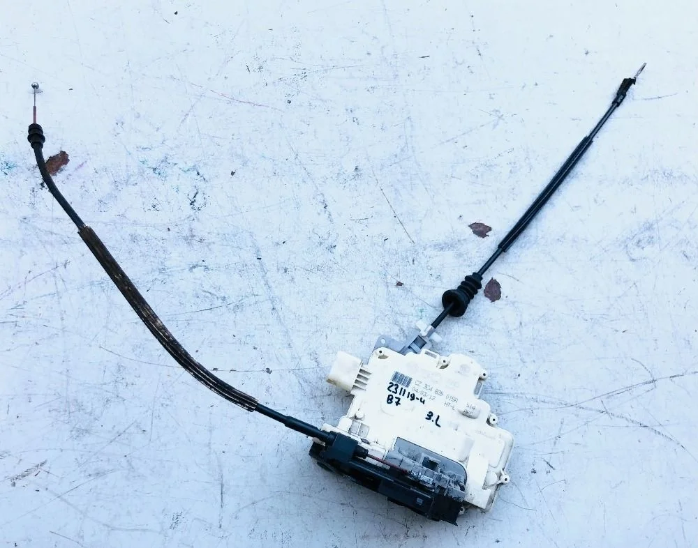 Замок двери задней левой Volkswagen Passat B6 (2005—2010)