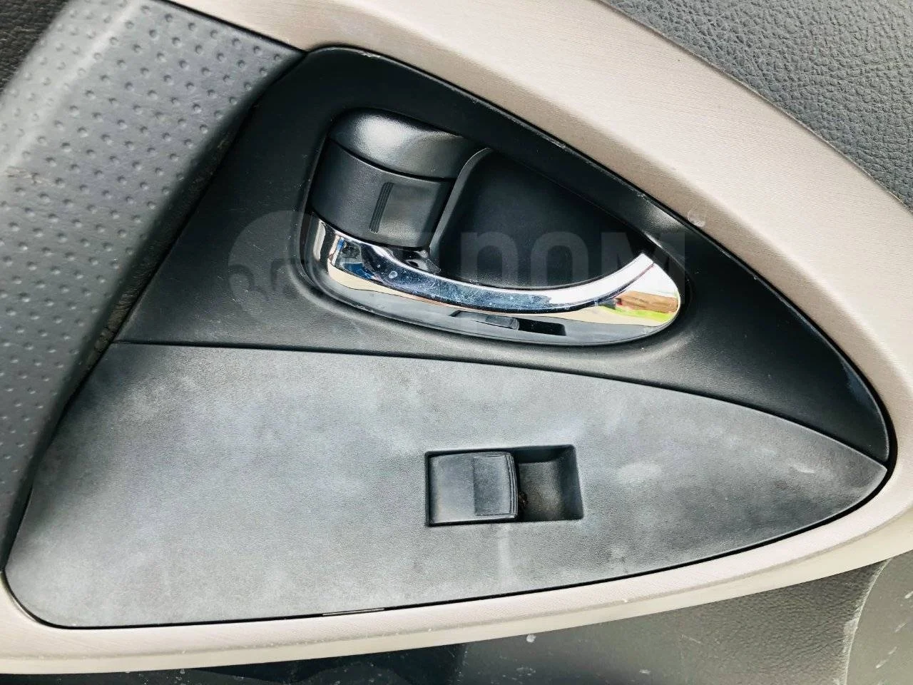 Кнопка стеклоподъемника Toyota RAV4 III (2005—2010)