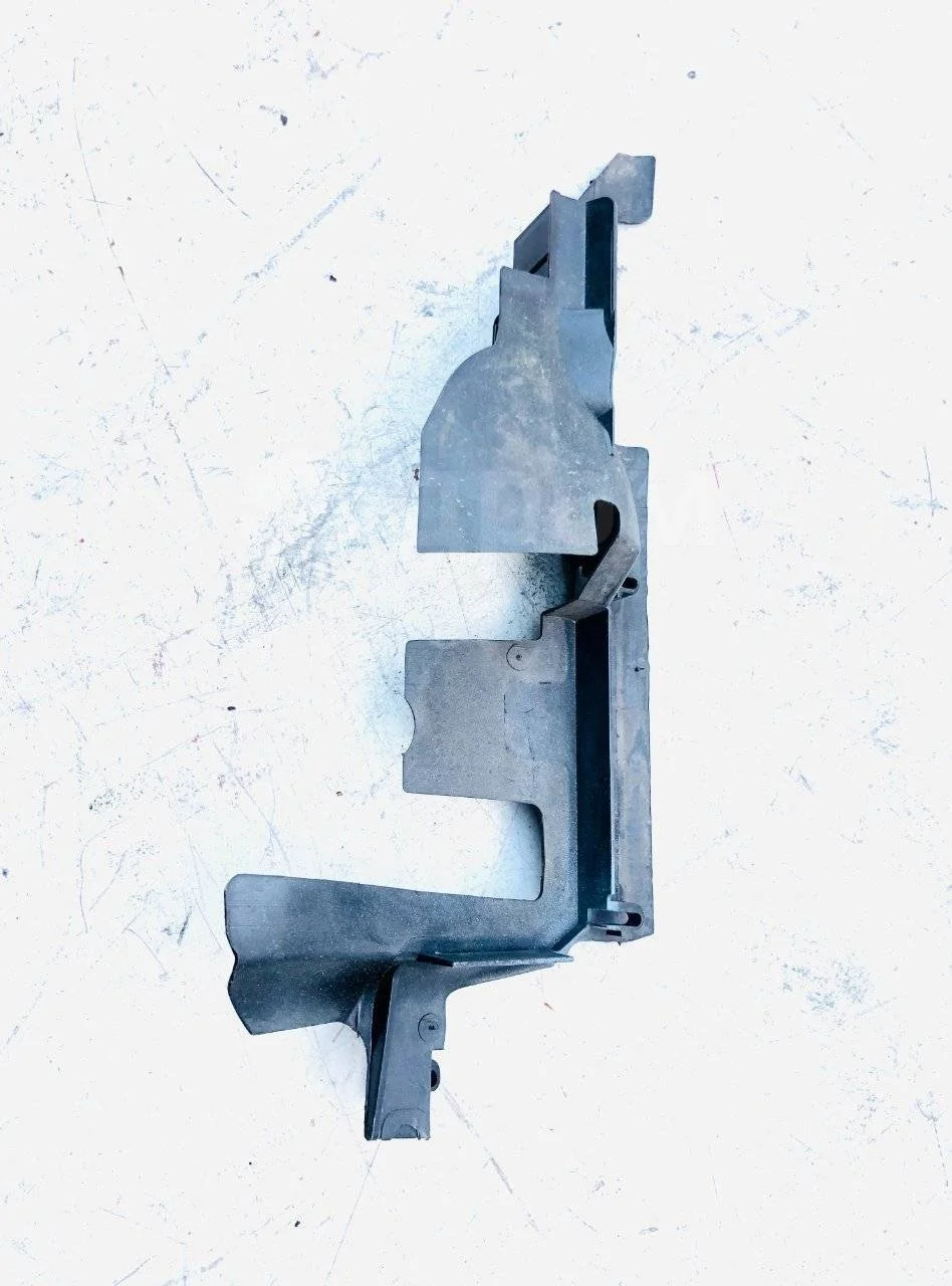 Дефлектор радиатора Volkswagen Golf Plus I (2005—2009)