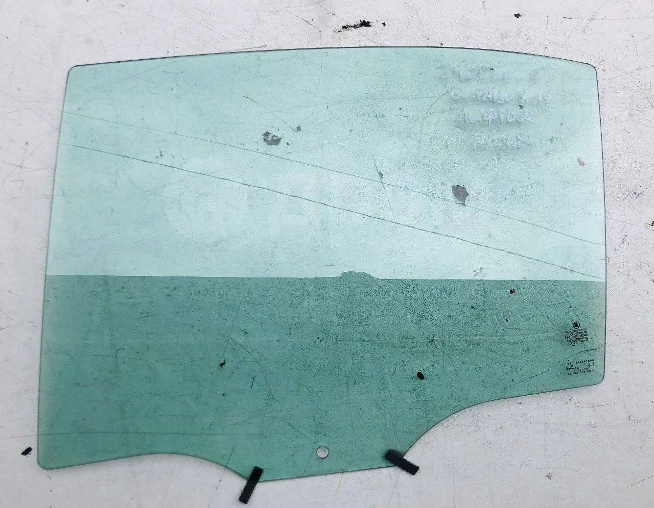 Стекло двери задней левой Skoda Octavia III (2013—2017)