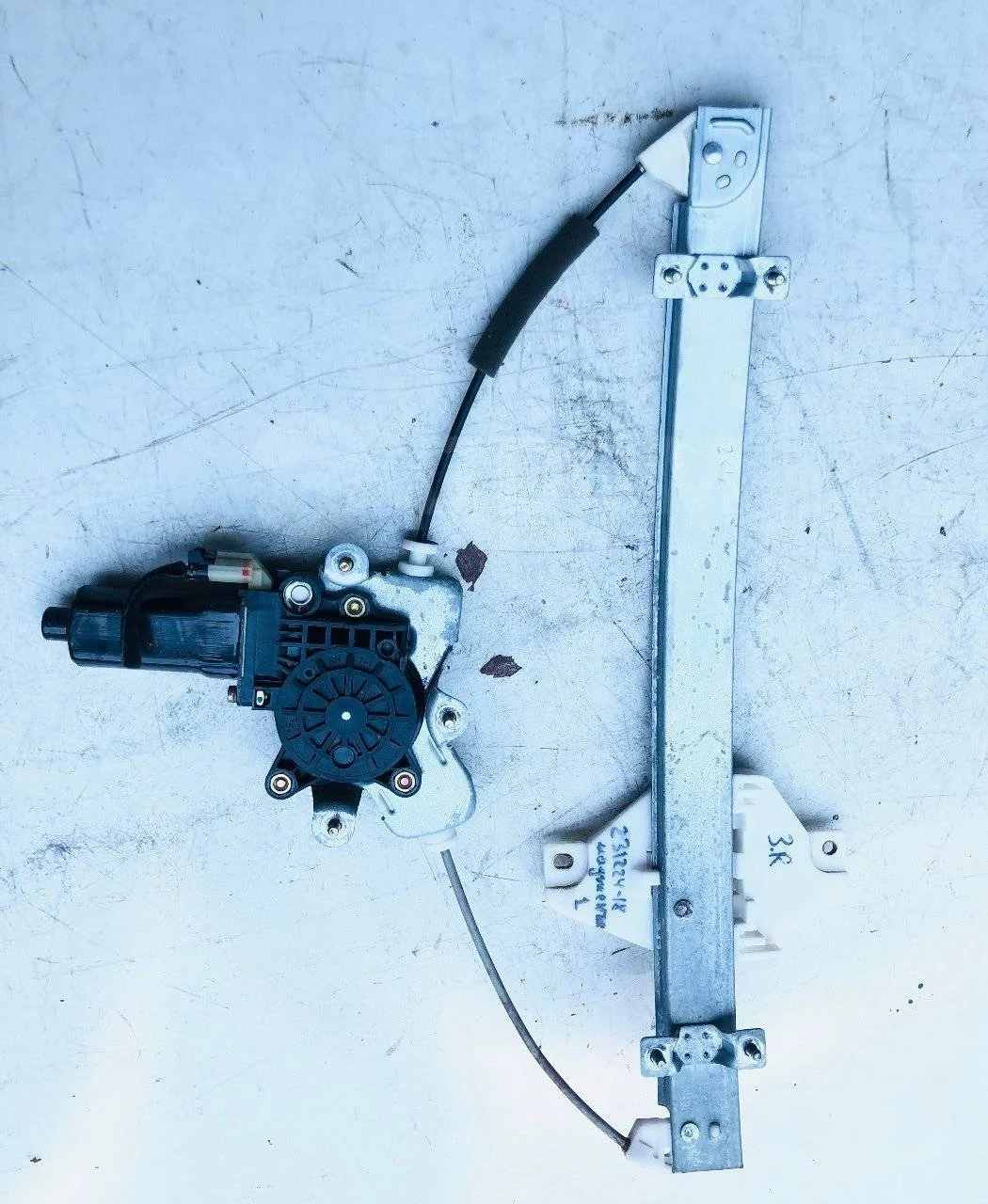 Стеклоподъемник двери электрический Kia Magentis I рестайлинг (2003—2006)