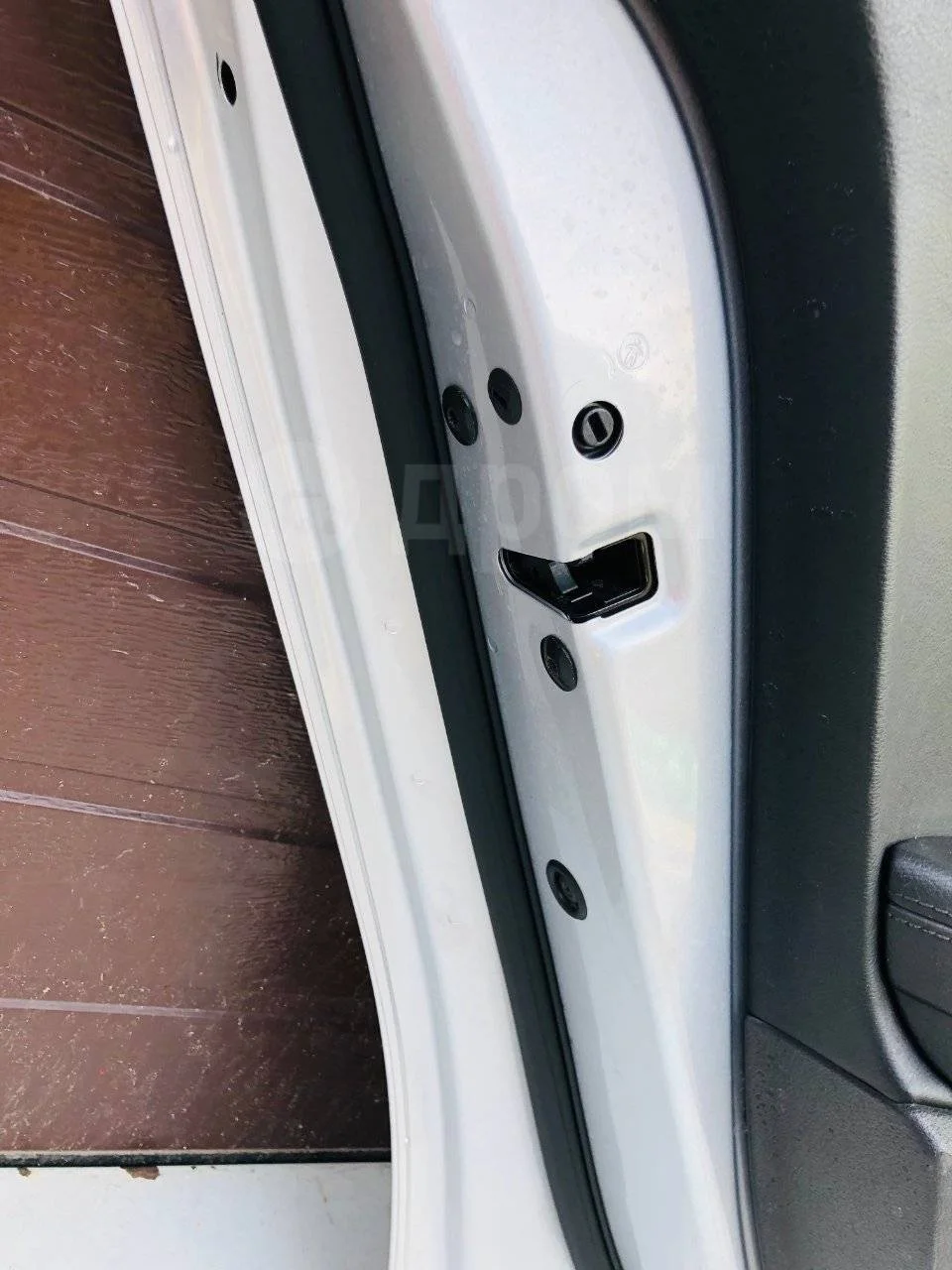 Замок двери задней левой Volkswagen Passat CC B6 (2008—2012)