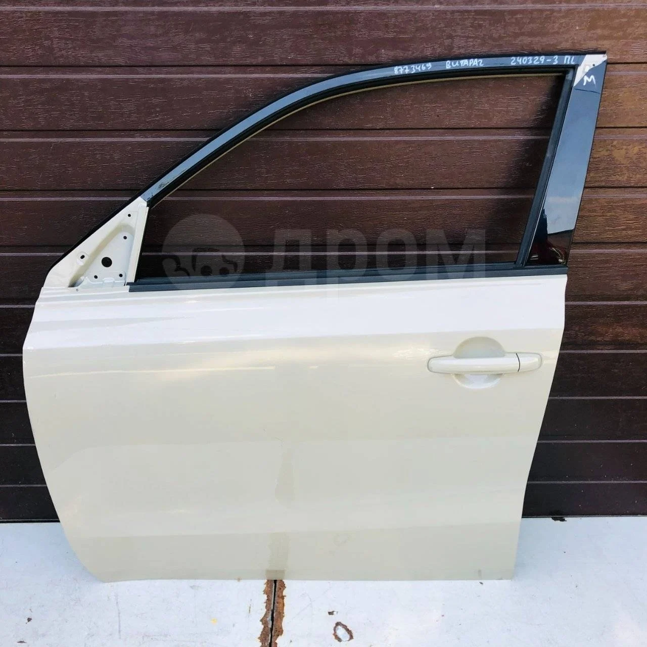 Дверь передняя левая Suzuki Vitara II (2014—2019)