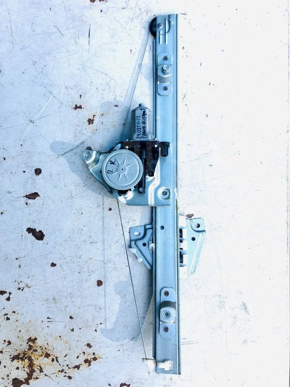 Стеклоподъемник двери электрический Suzuki Grand Vitara II (2005—2008)