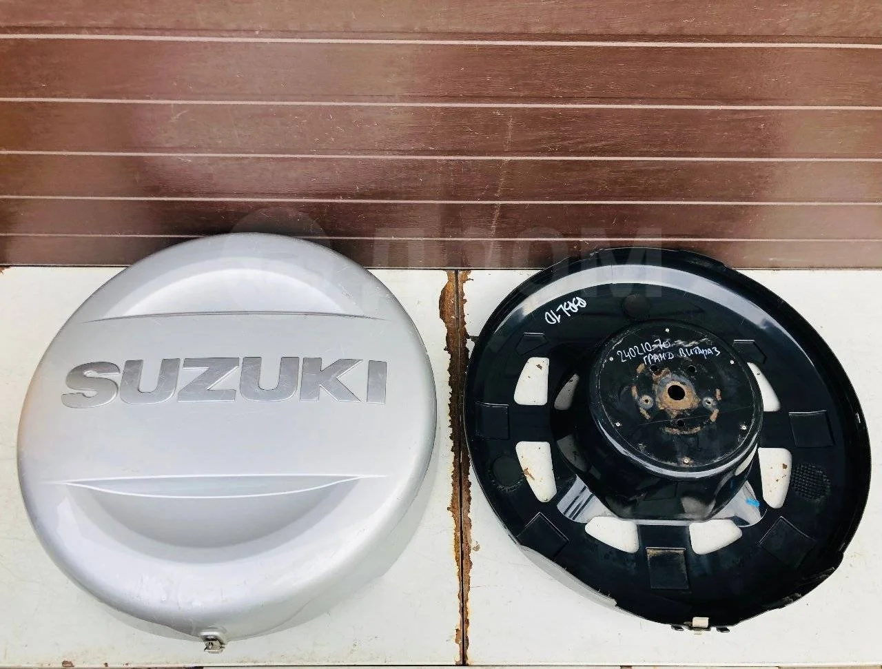 Чехол (колпак) запасного колеса Suzuki Grand Vitara II (2005—2008)