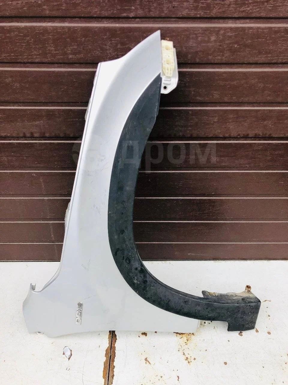 Крыло переднее правое Suzuki Grand Vitara II рестайлинг (2008—2012)