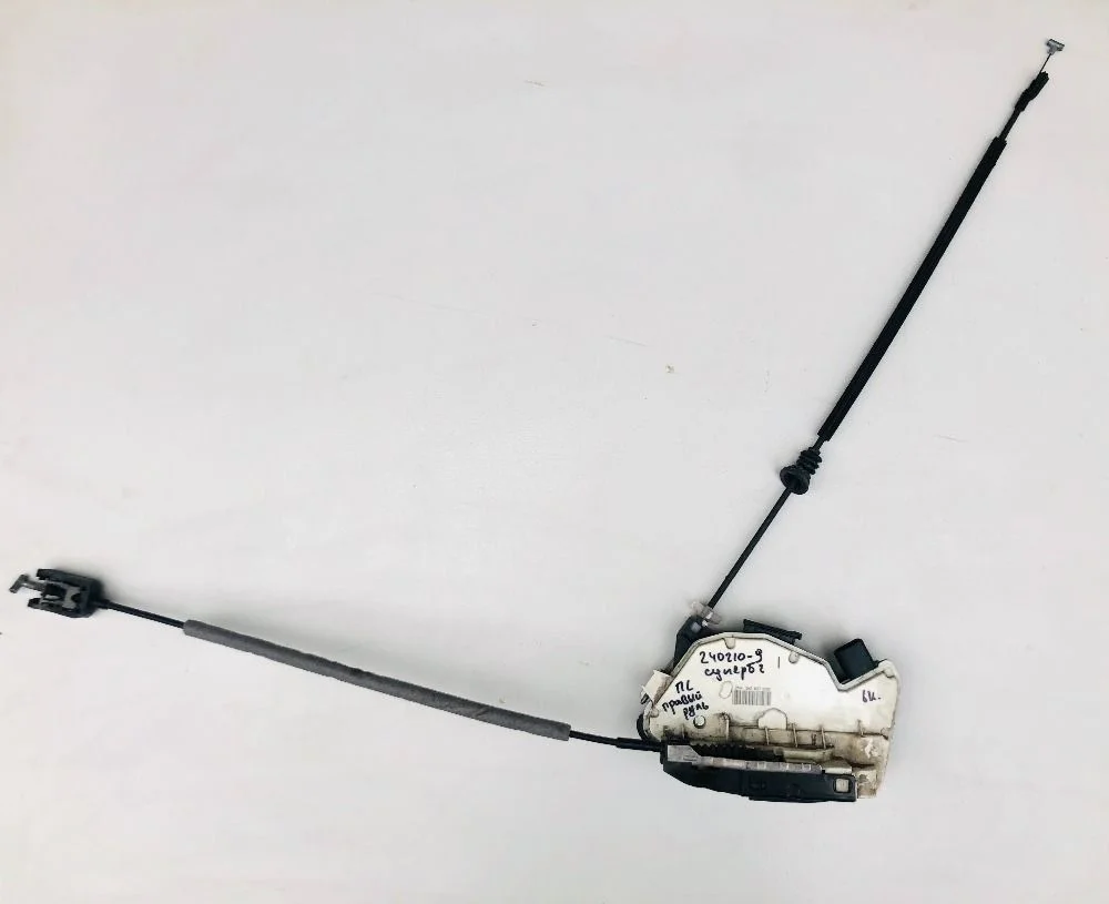 Замок двери передней левой Skoda Superb II рестайлинг (2013—2015)