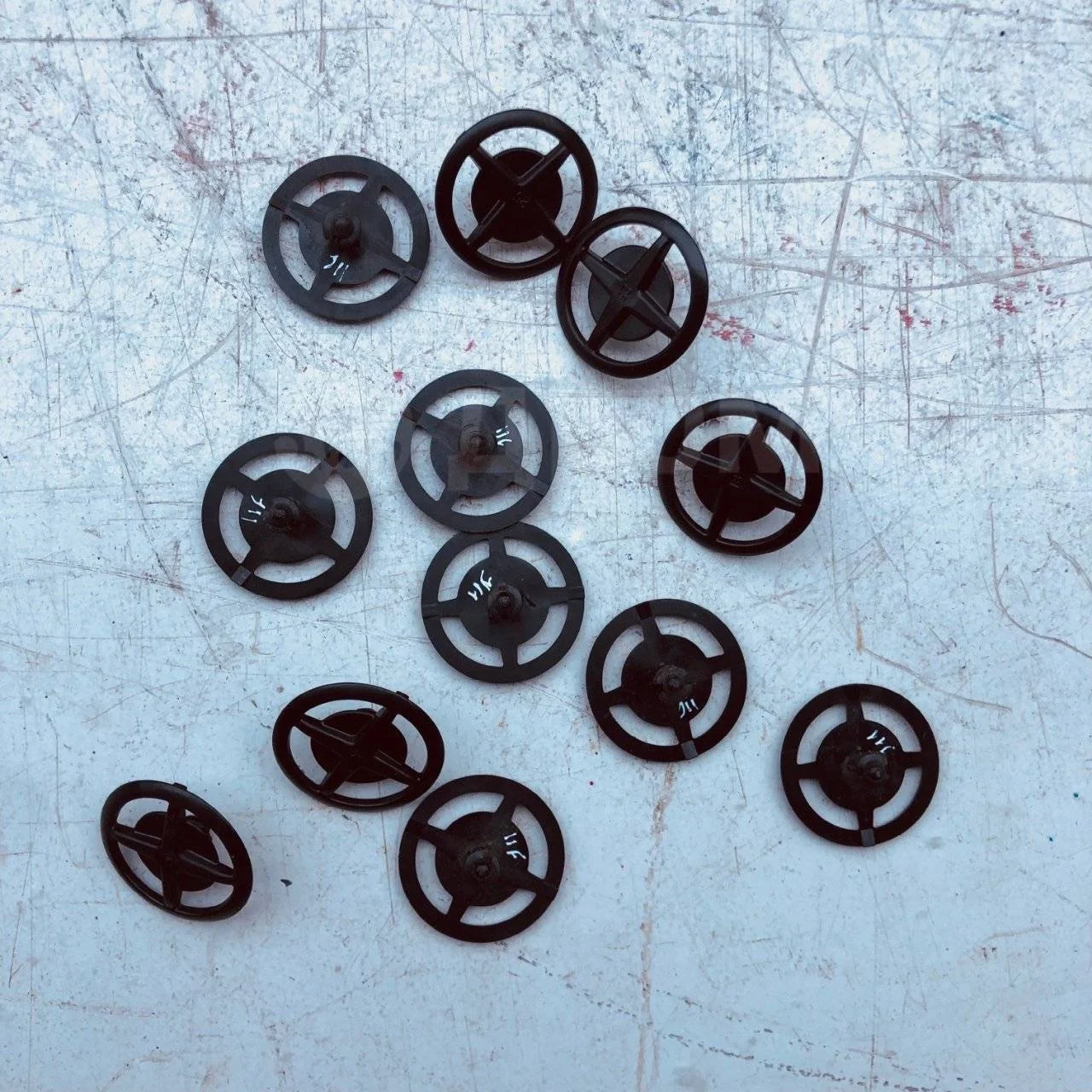 Пистон (клипса) утеплителя капота Nissan Qashqai II (2013—2019)