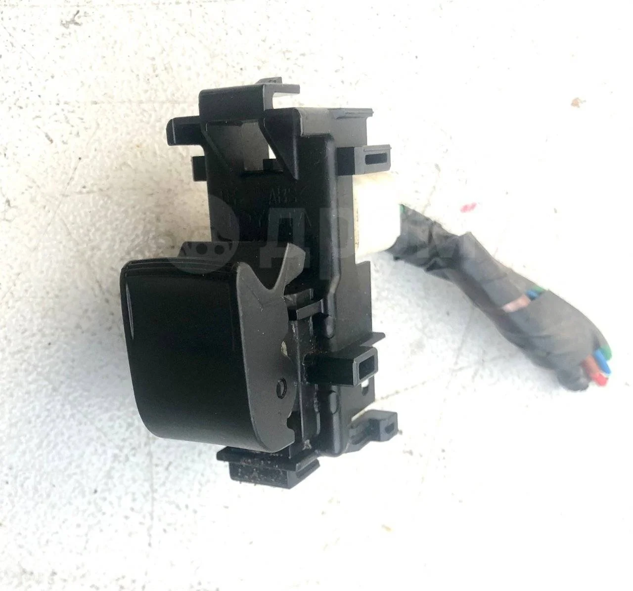 Кнопка стеклоподъемника Toyota RAV4 IV (2012—2015)