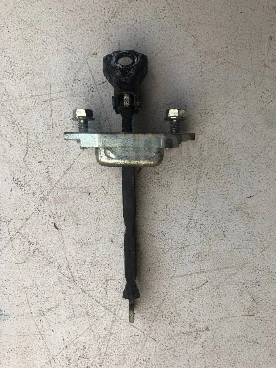 Ограничитель двери Toyota RAV4 III (2005—2010)