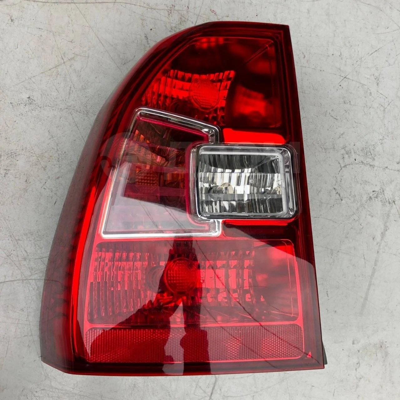 Фонарь задний левый Kia Sportage II рестайлинг (2008—2010)