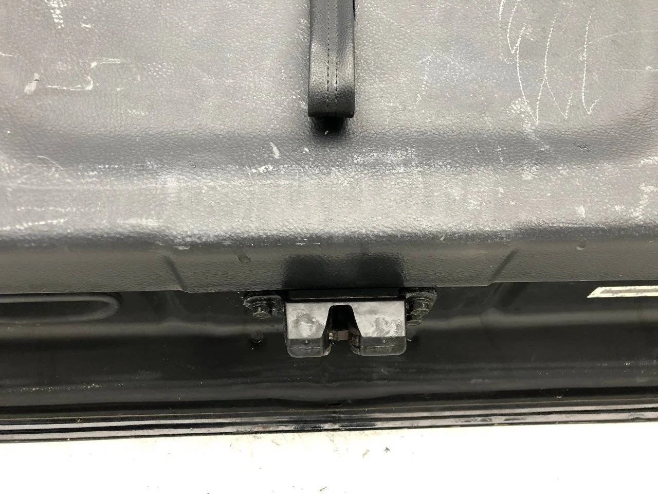 Замок крышки багажника Hyundai Santa Fe II (2005—2010)