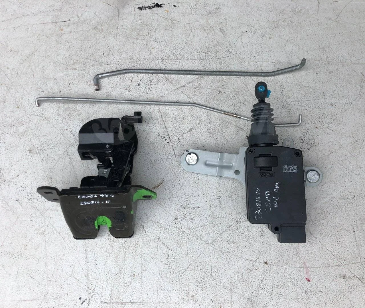 Замок крышки багажника Hyundai Santa Fe II (2005—2010)