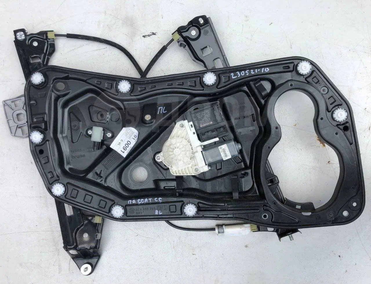 Стеклоподъемник двери электрический Volkswagen Passat CC B6 (2008—2012)