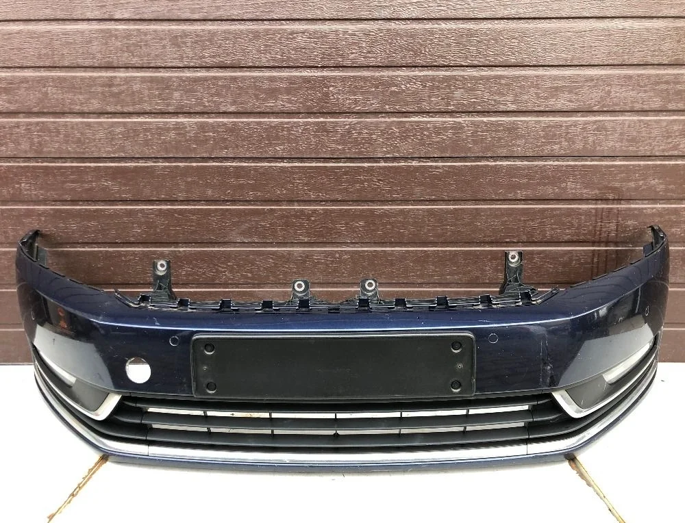 Бампер передний Volkswagen Passat B7 (2010—2015)