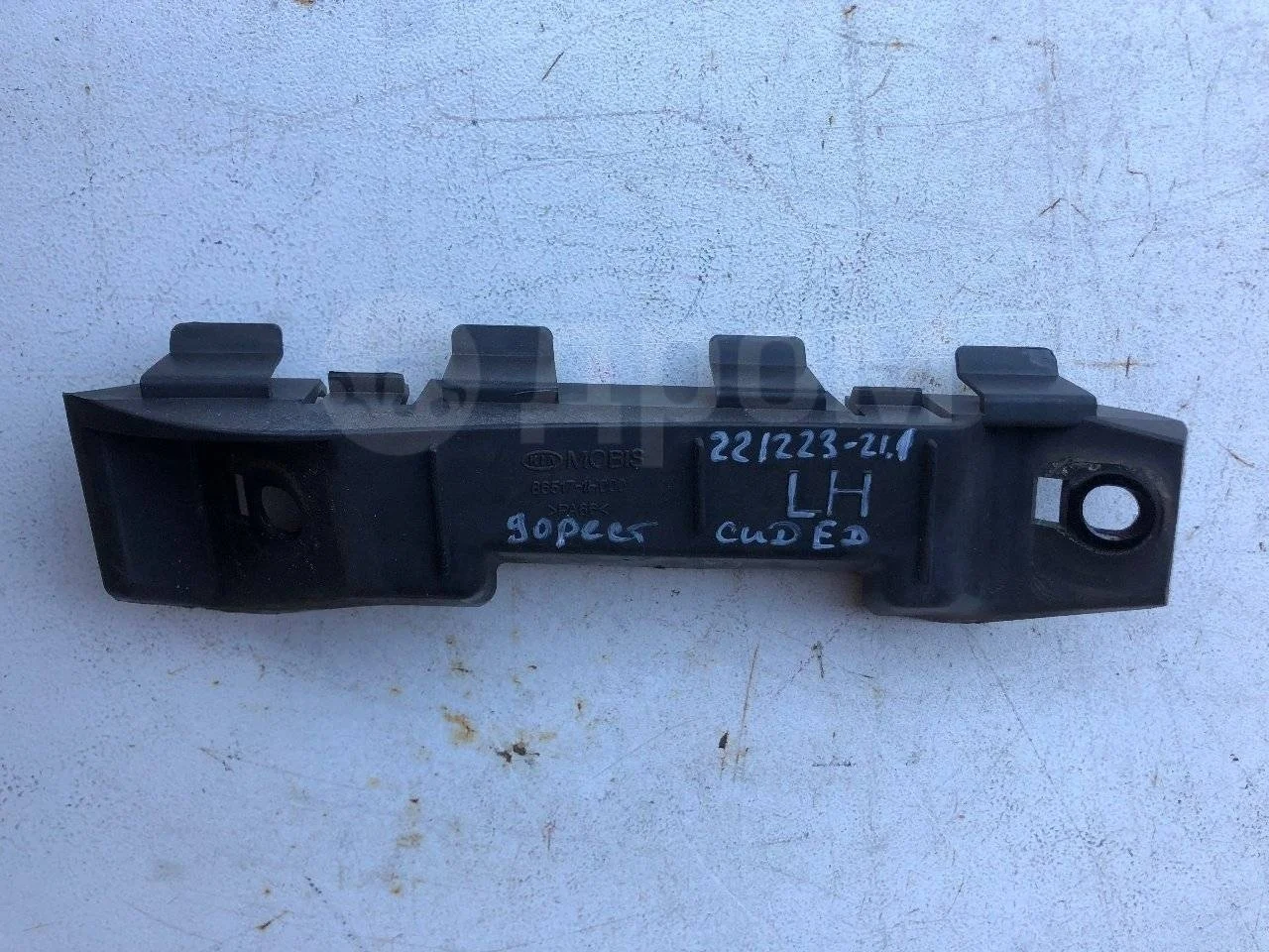 Кронштейн под фару Kia Ceed ED (2006—2010)