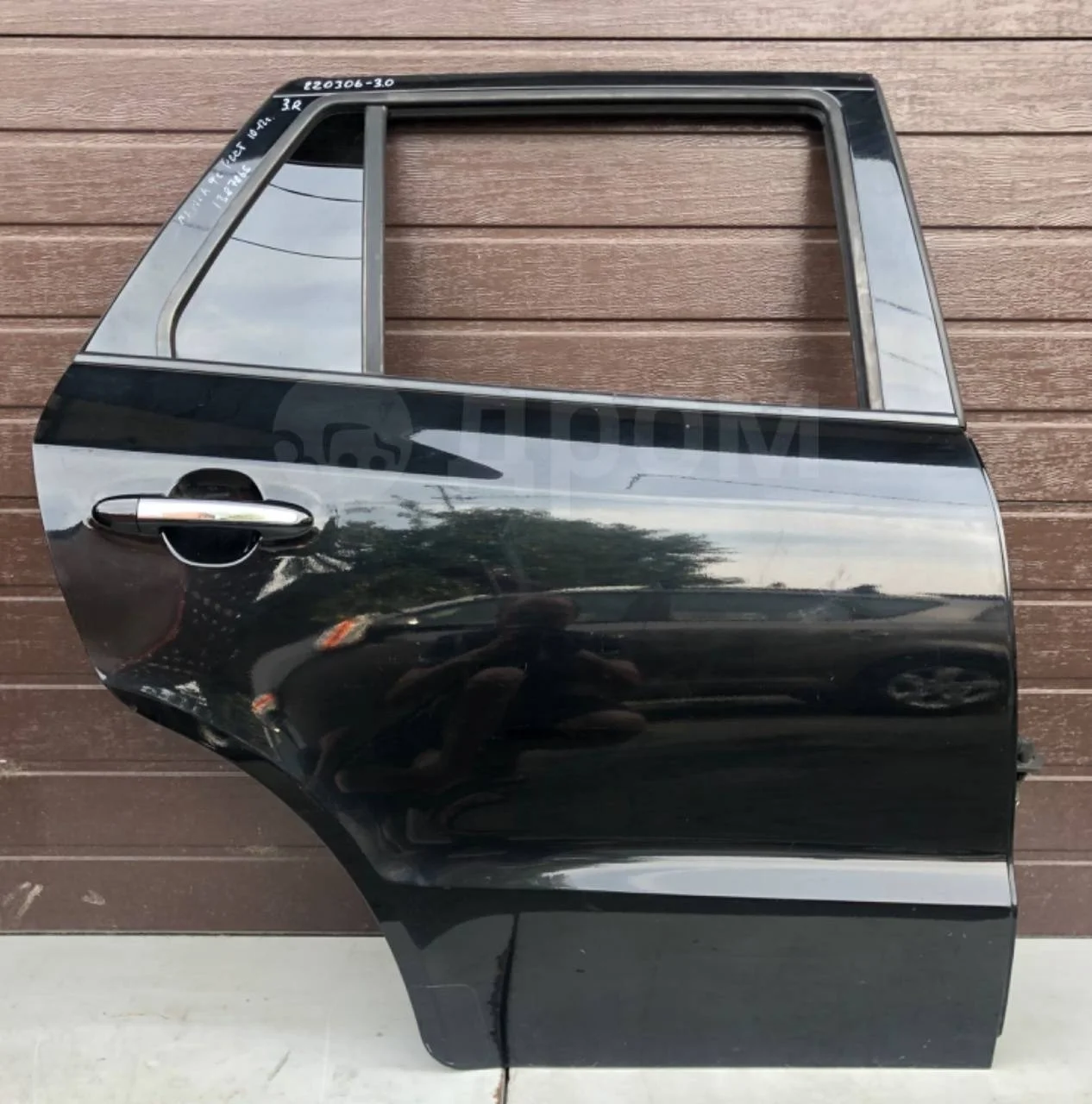 Дверь задняя правая Hyundai Santa Fe II (2005—2010)