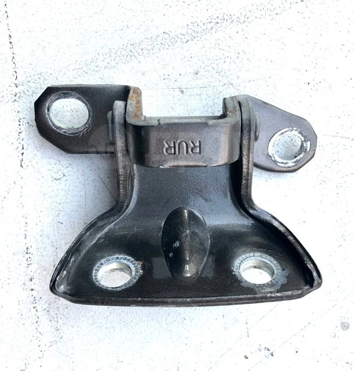 Петля двери Kia Cerato II (2008—2013)