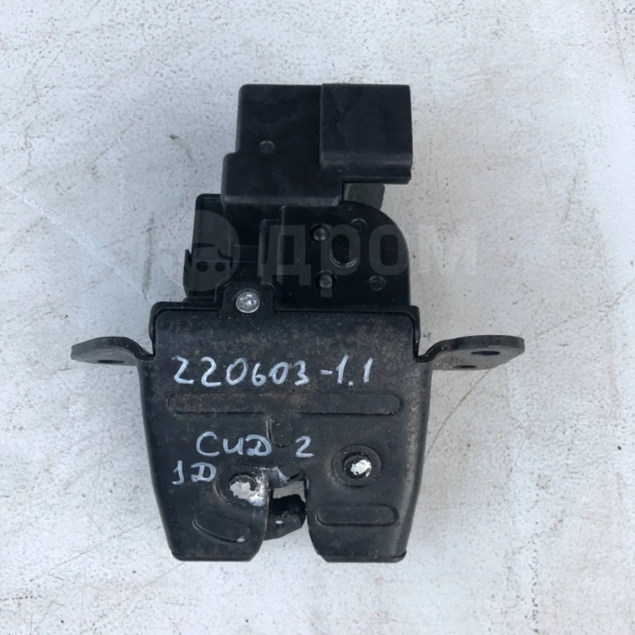 Замок крышки багажника Kia Ceed JD (2012—2015)