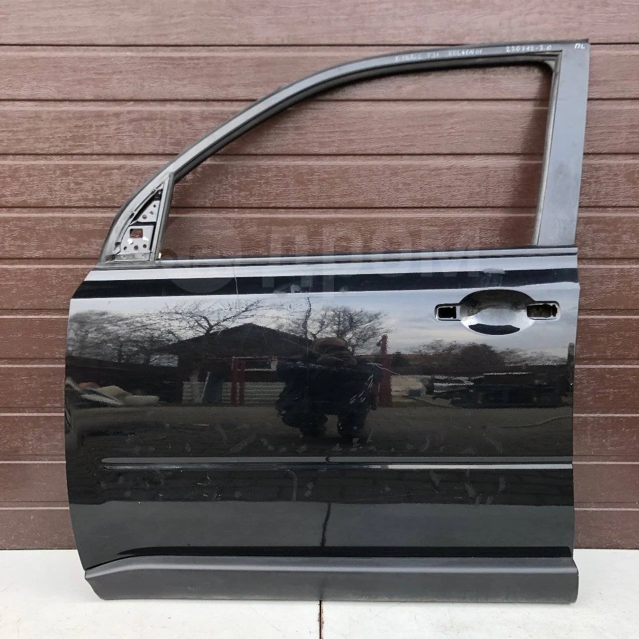 Дверь передняя левая Nissan X-Trail II (2007—2011)