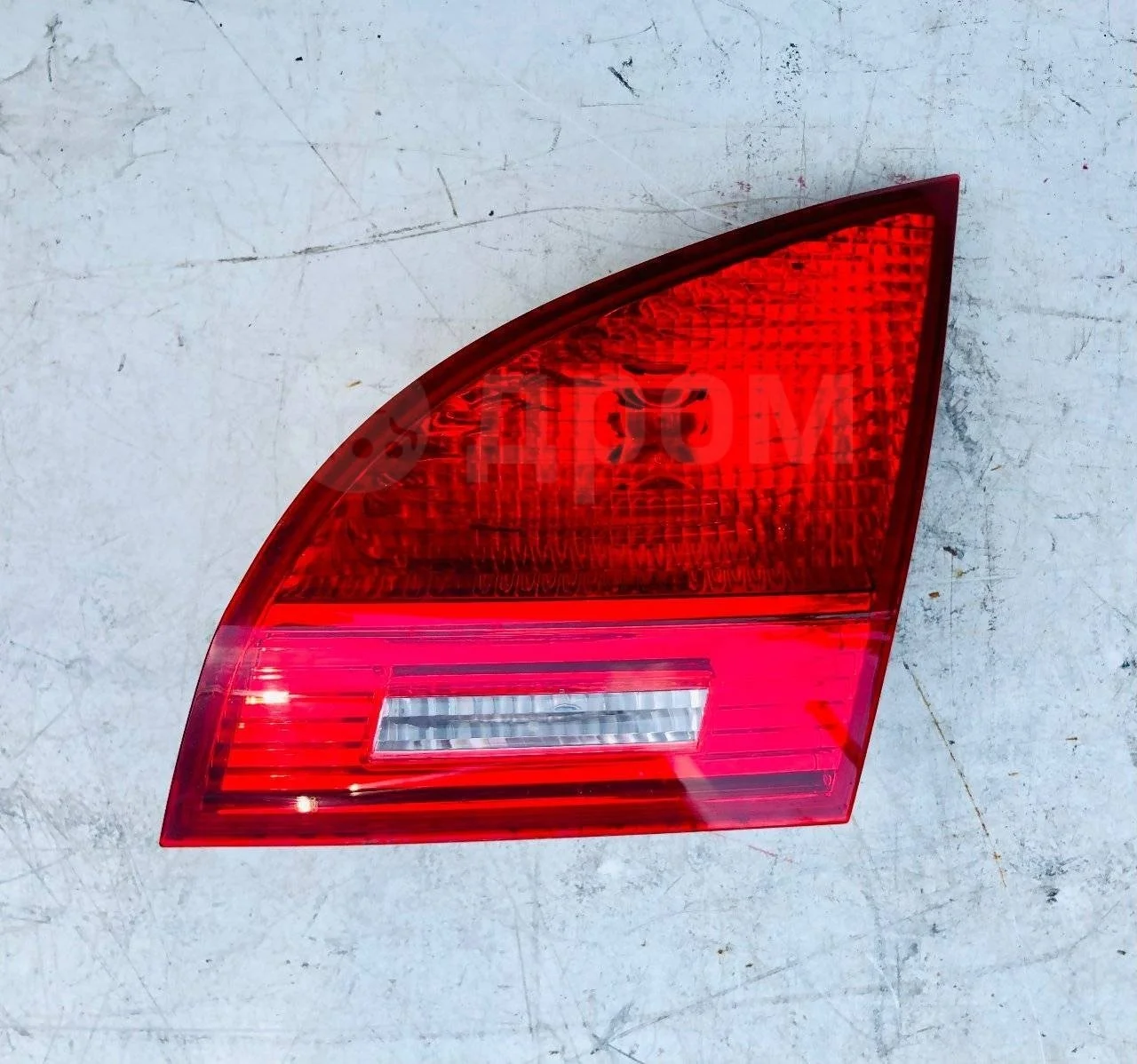 Фонарь крышки багажника внутренний Kia Venga I (2009—2014)