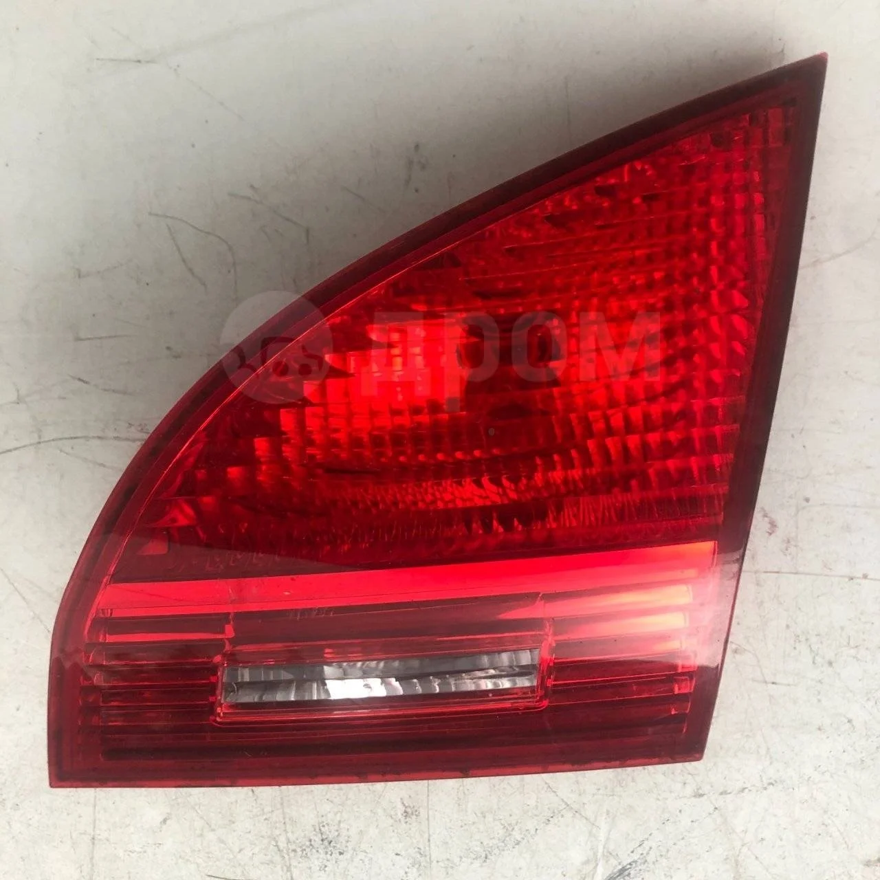 Фонарь крышки багажника внутренний Kia Venga I (2009—2014)