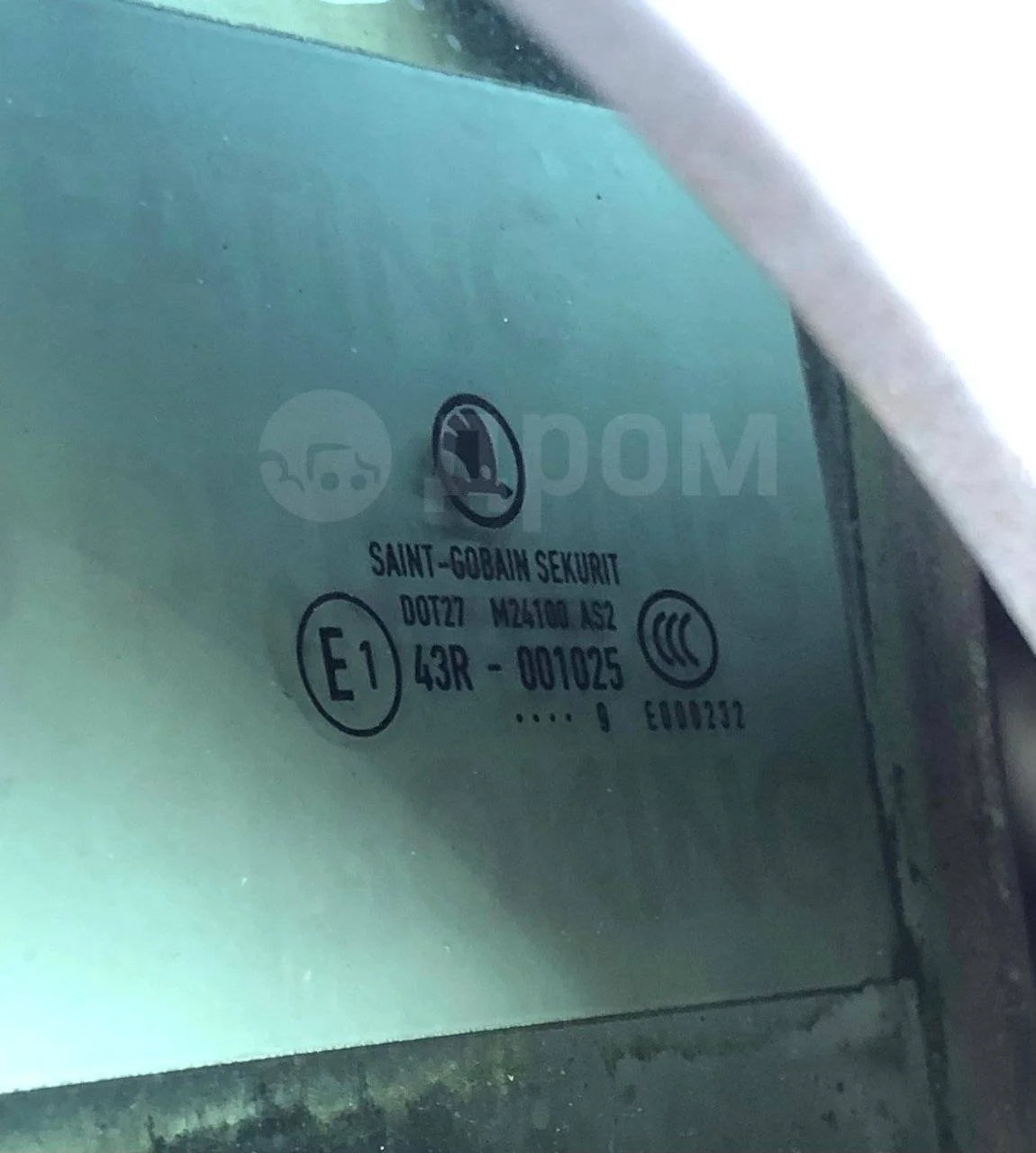 Стекло двери задней левой Skoda Superb II (2008—2013)