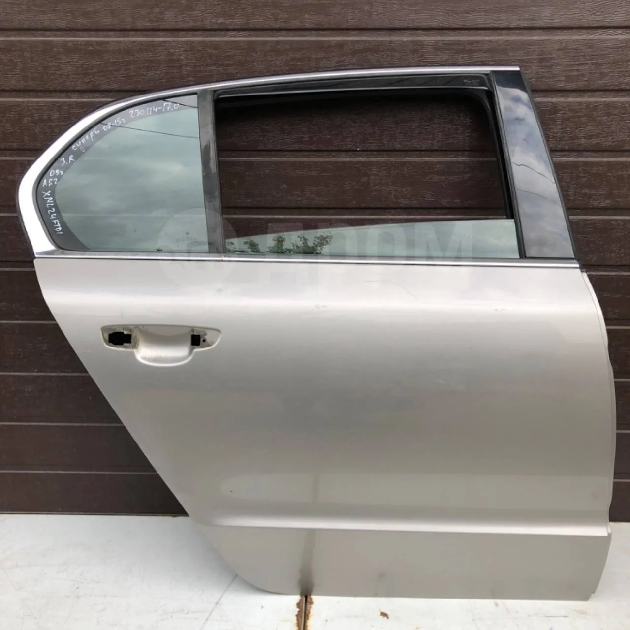 Дверь задняя правая Skoda Superb II (2008—2013)