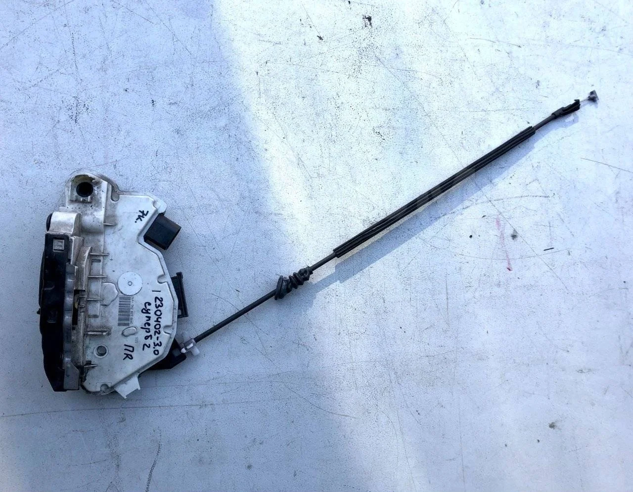 Замок двери передней правой Skoda Superb II рестайлинг (2013—2015)