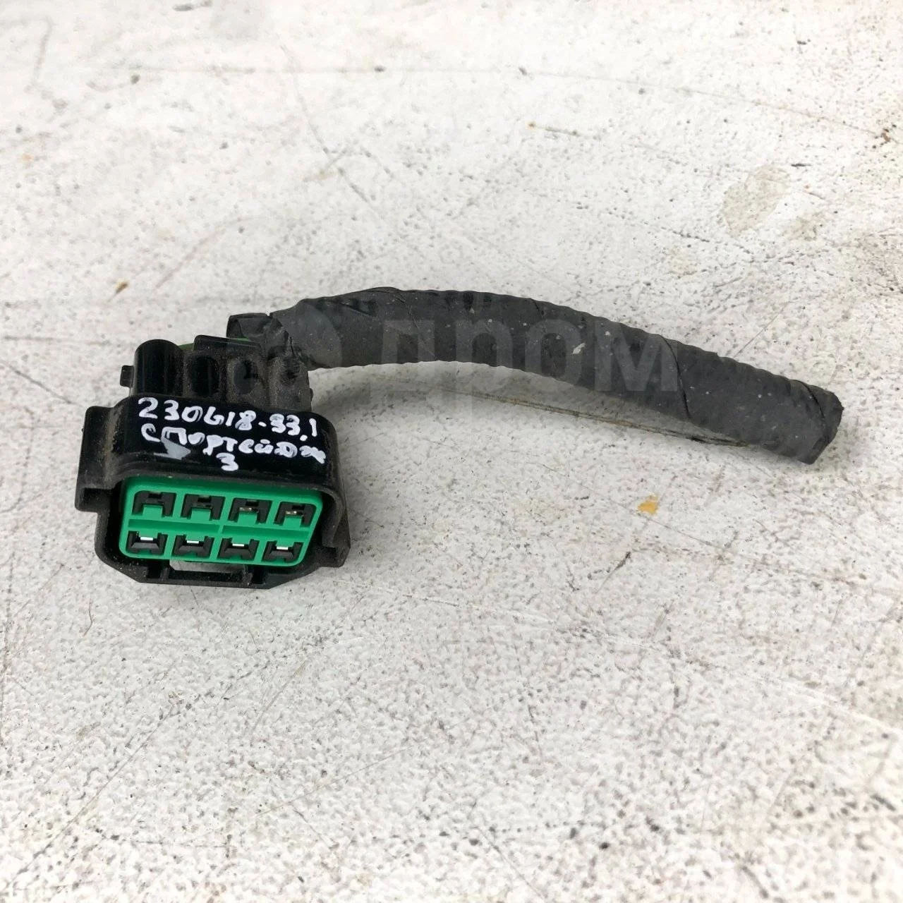 Разъем (фишка) фары Kia Sportage III (2010—2014)